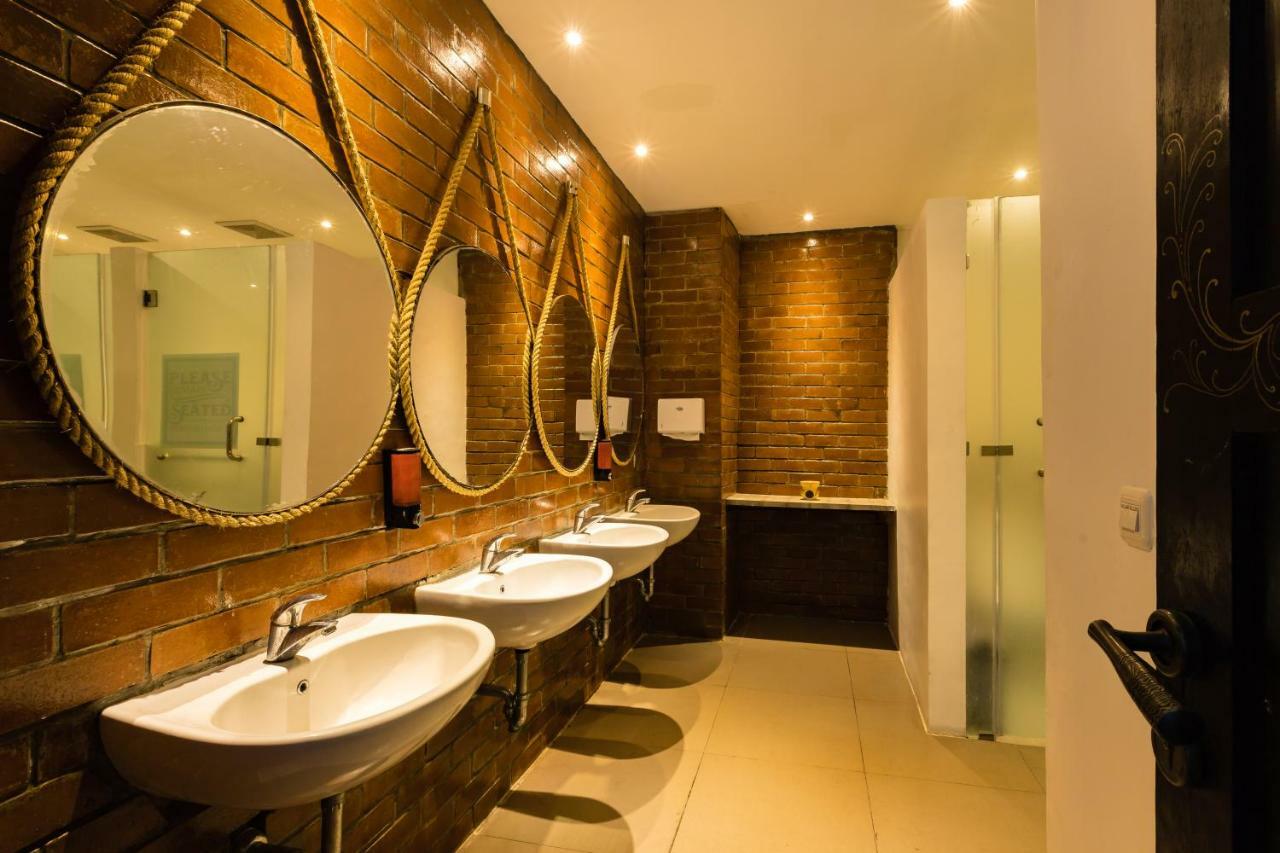 D'Gobers Hostel Seminyak By Gumilang Hospitality 외부 사진